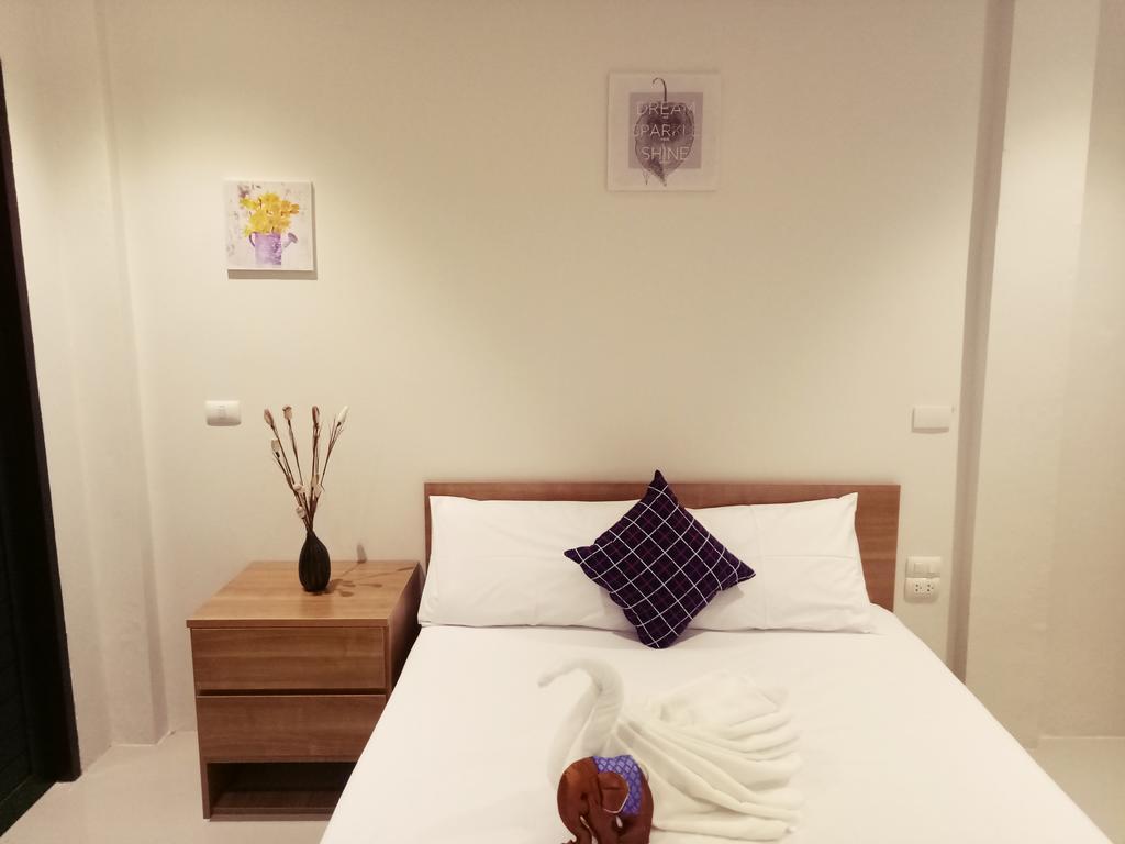 Baan Phunwanna Villa Kata Beach  Exteriör bild